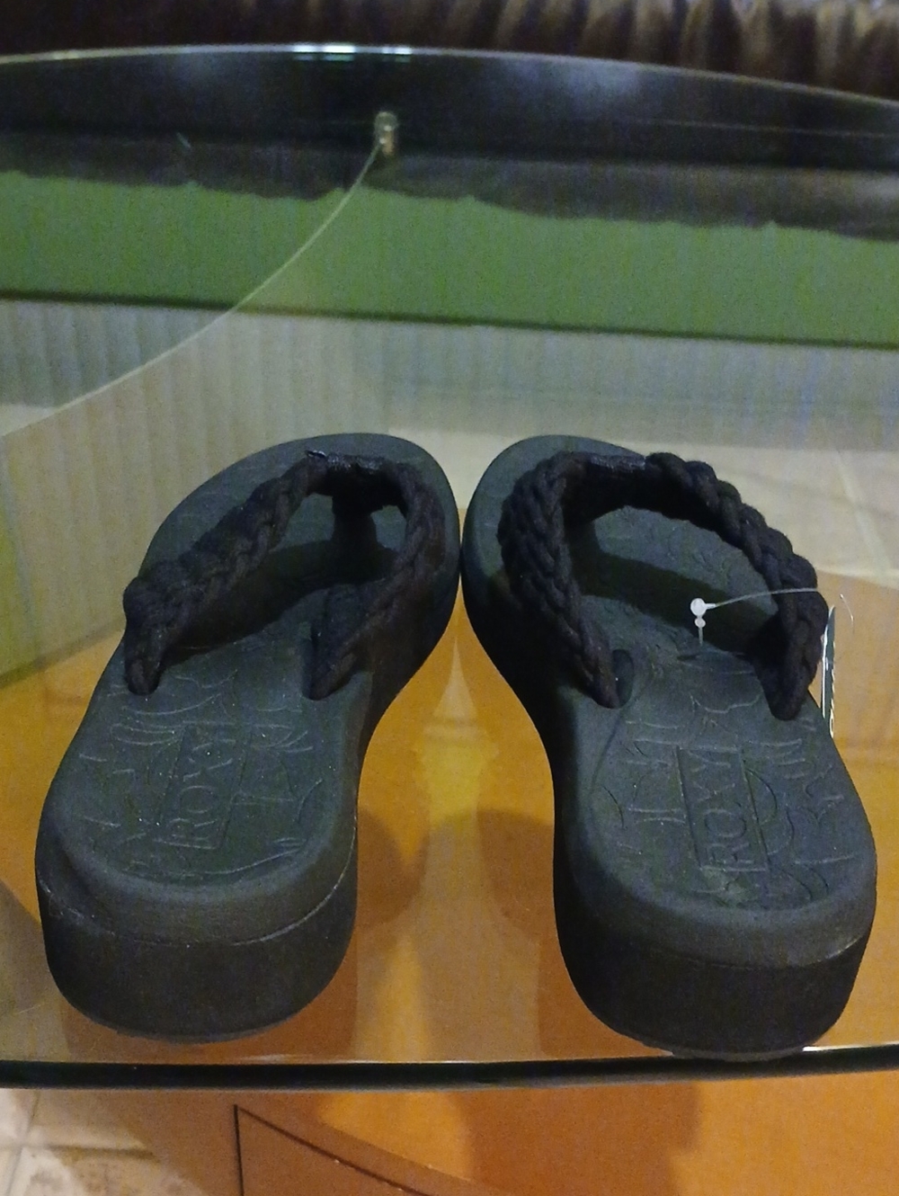 NWT Roxy flip flops - Picture 3 of 7